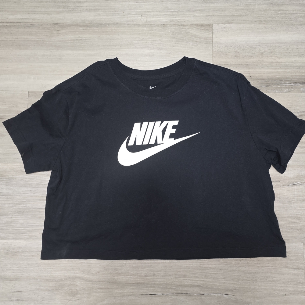 Lot Of 4 Nike Womens Loose Fit Crop T-Shirts Sz L - Picture 3 of 5